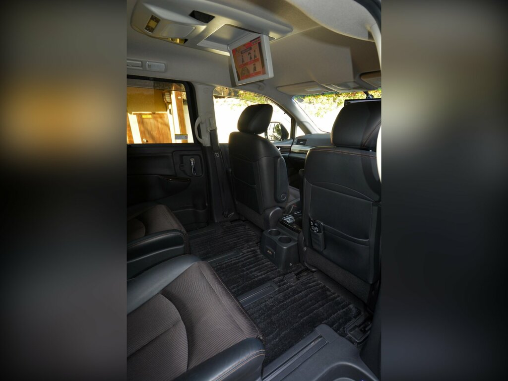 Nissan Elgrand Mpv 3.5 V6 Highway Star Premium Facelift E52 2015 White #20