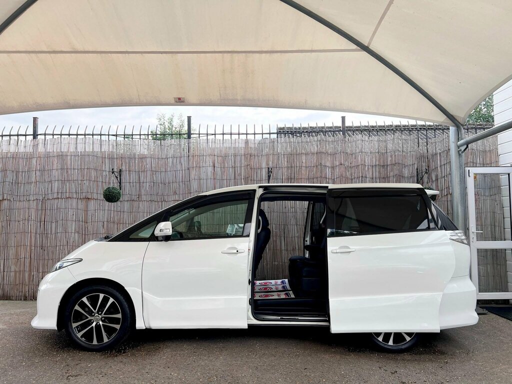 Toyota Estima 2.4 Aeras -Twin Sunroof-leather White #4