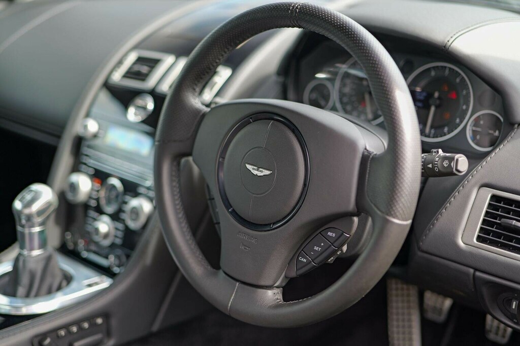 Aston Martin DBS 6.0 V12 T-tronicii Euro 4 2-Door Black #16