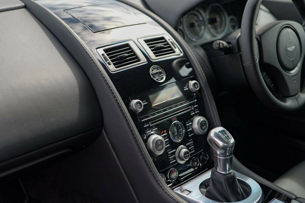 Aston Martin DBS 6.0 V12 T-tronicii Euro 4 2-Door Black #19