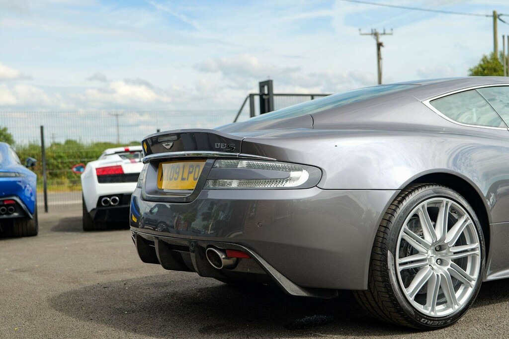 Aston Martin DBS 6.0 V12 T-tronicii Euro 4 2-Door Black #13