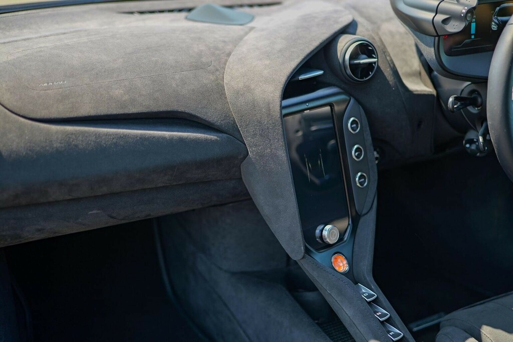 McLaren V8 Ssg #19