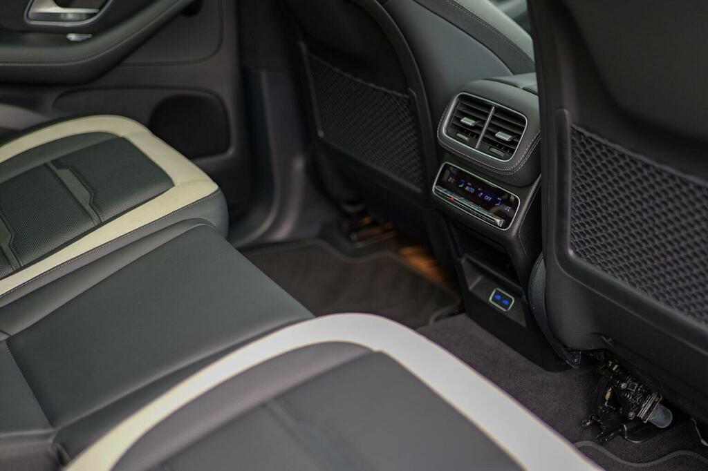 Mercedes-Benz GLE Class   #25