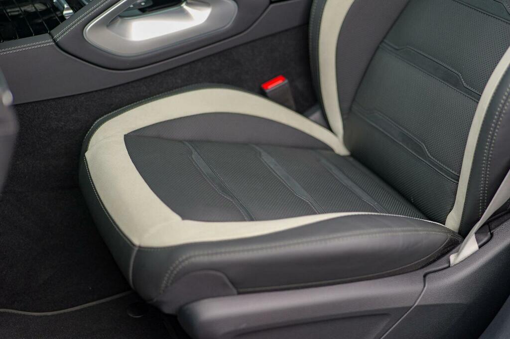 Mercedes-Benz GLE Class   #23