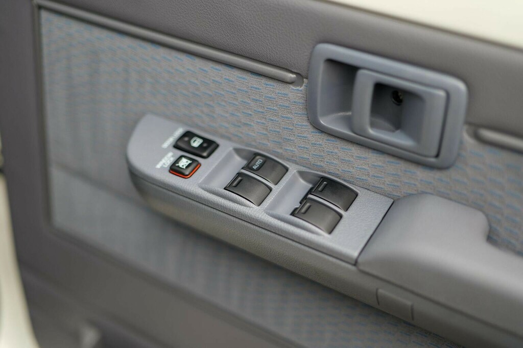 Toyota Land Cruiser Automatic Grey #31
