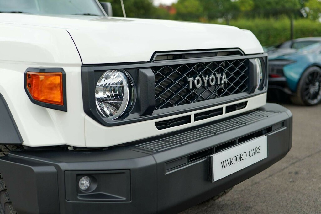 Toyota Land Cruiser Automatic Grey #9