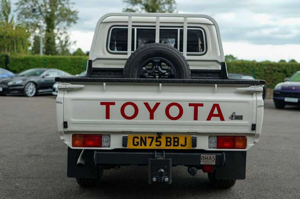 Toyota Land Cruiser Automatic Grey #14