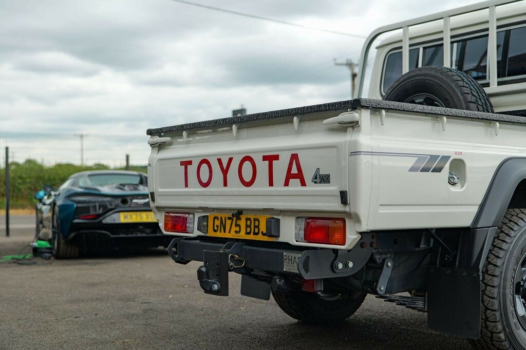 Toyota Land Cruiser Automatic Grey #12