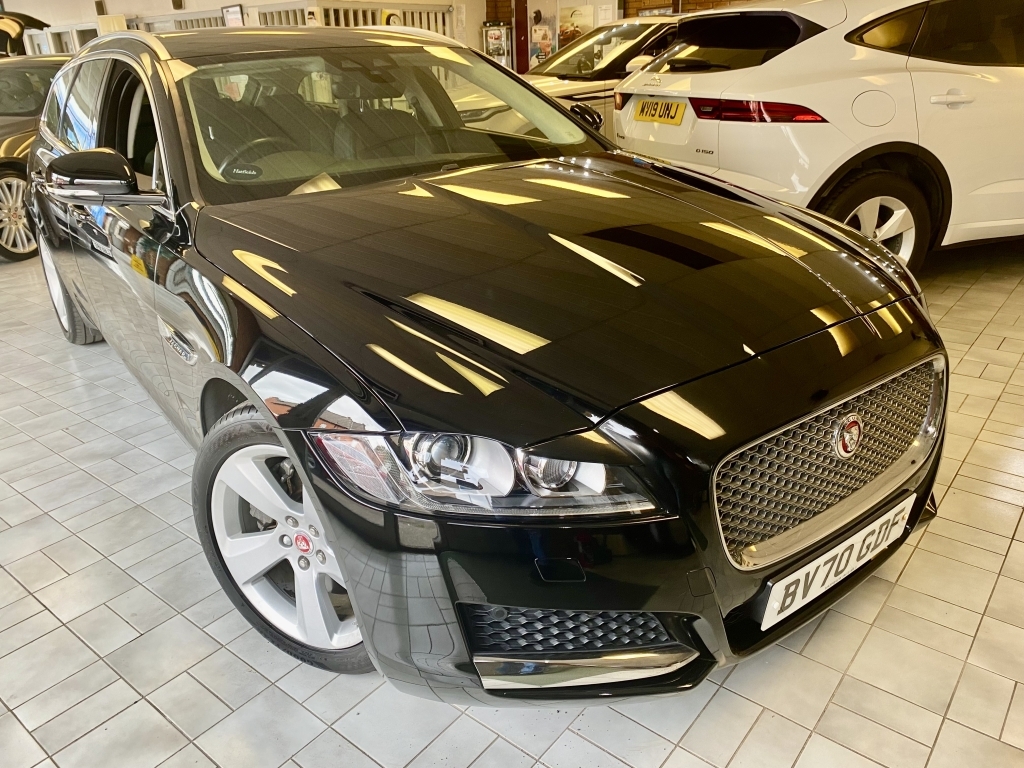 Jaguar XF Estate 2.0 Portfolio Black #2