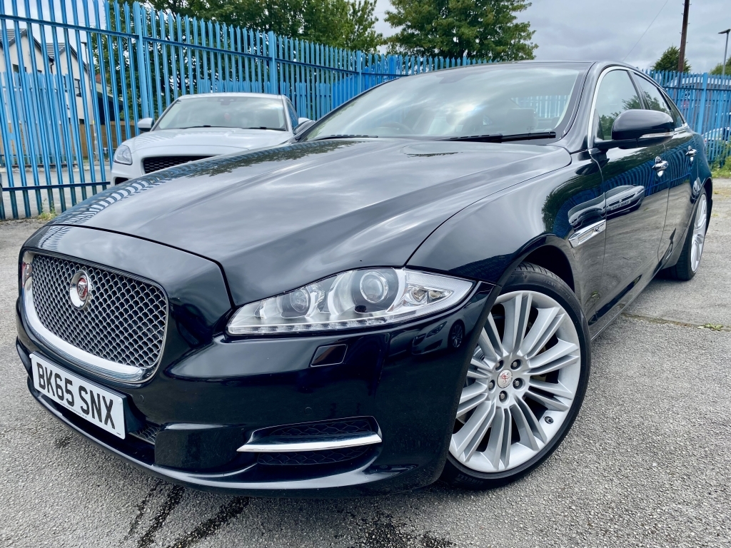 Jaguar XJ 3.0 D V6 Portfolio Black #3