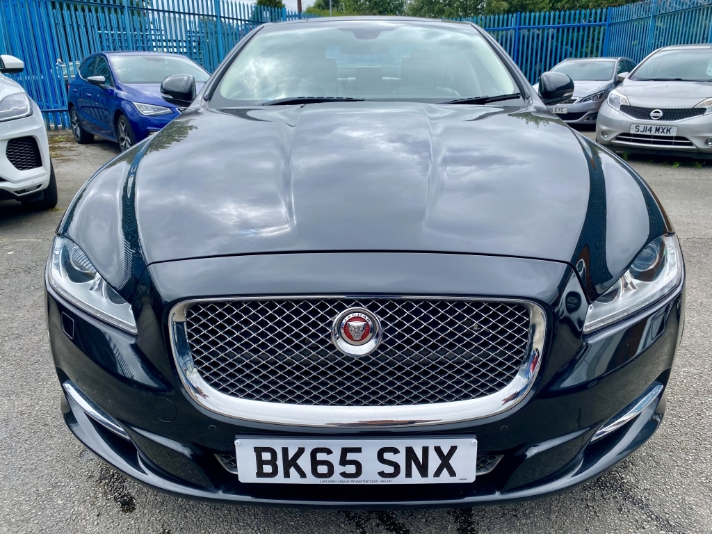 Jaguar XJ 3.0 D V6 Portfolio Black #4