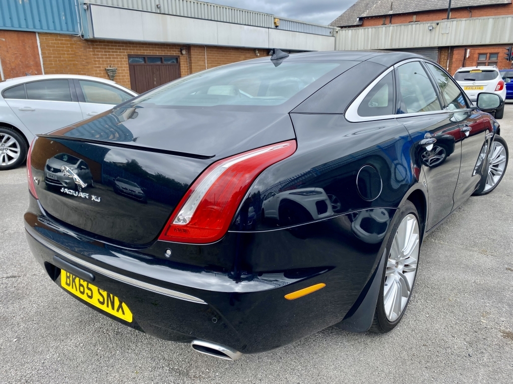 Jaguar XJ 3.0 D V6 Portfolio Black #5