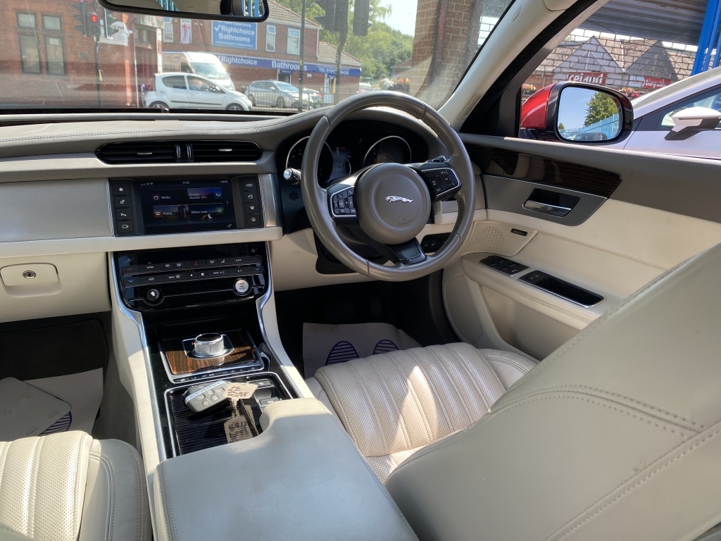 Jaguar XF V6 S 300 4-Door 1 Owner From New 10 Jag Services S Black #11