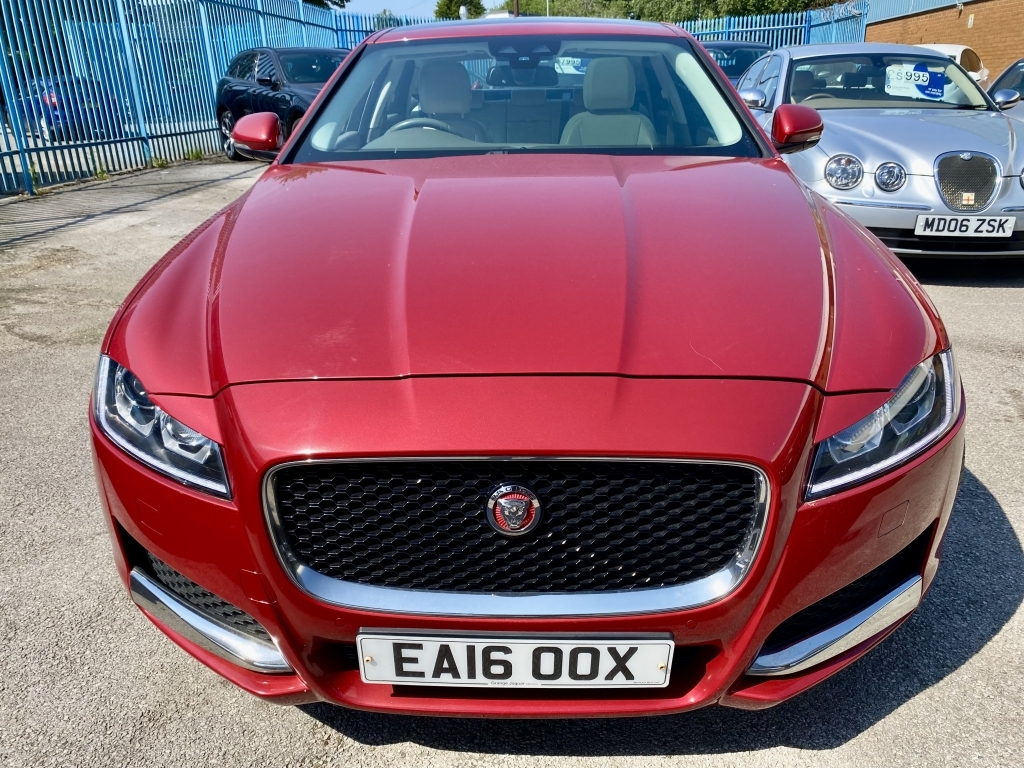 Jaguar XF 2.0 Portfolio Red #3