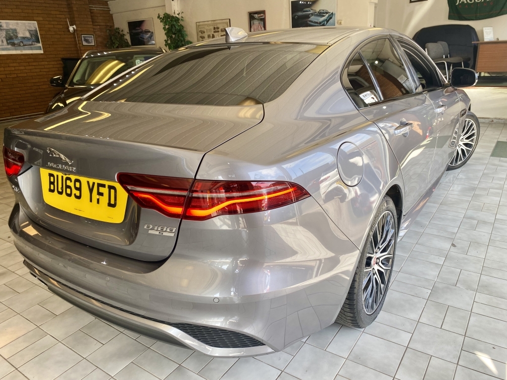 Jaguar XE Saloon 2.0 R-dynamic S EX10DUG Grey #3