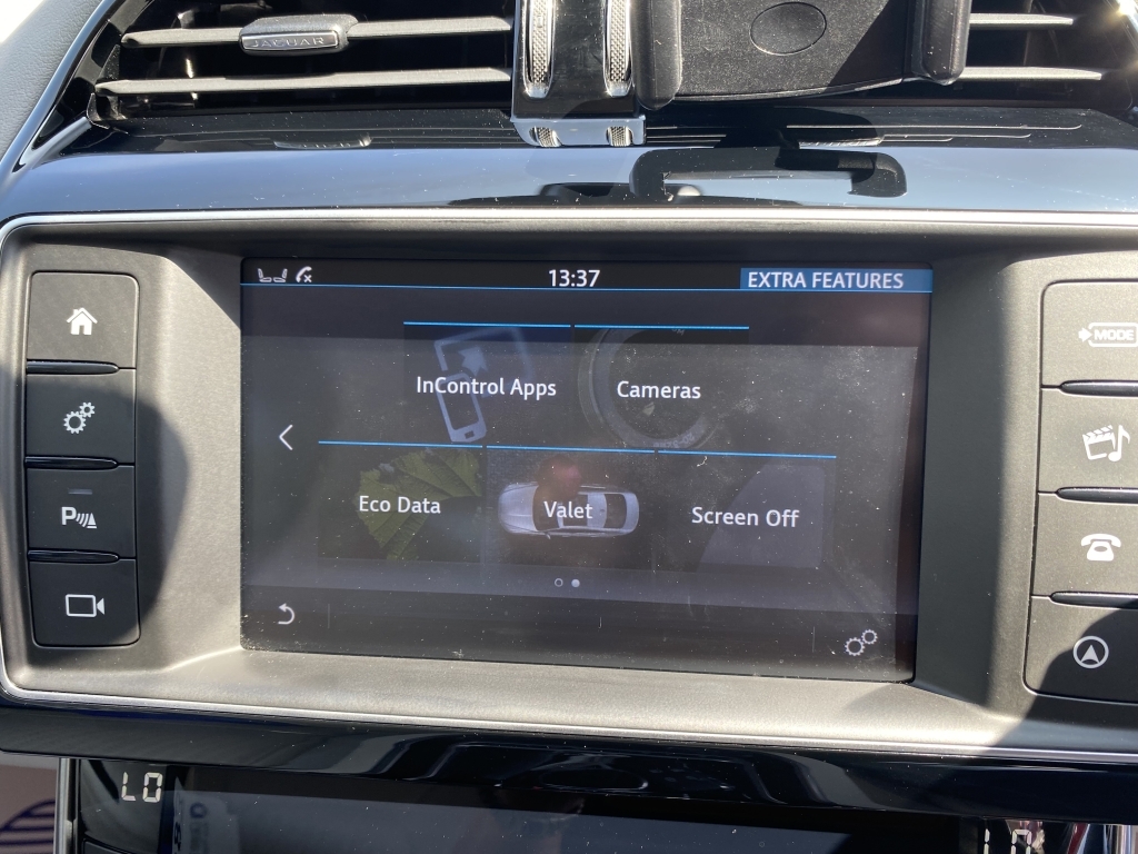 Jaguar XE R-sport Blue #25