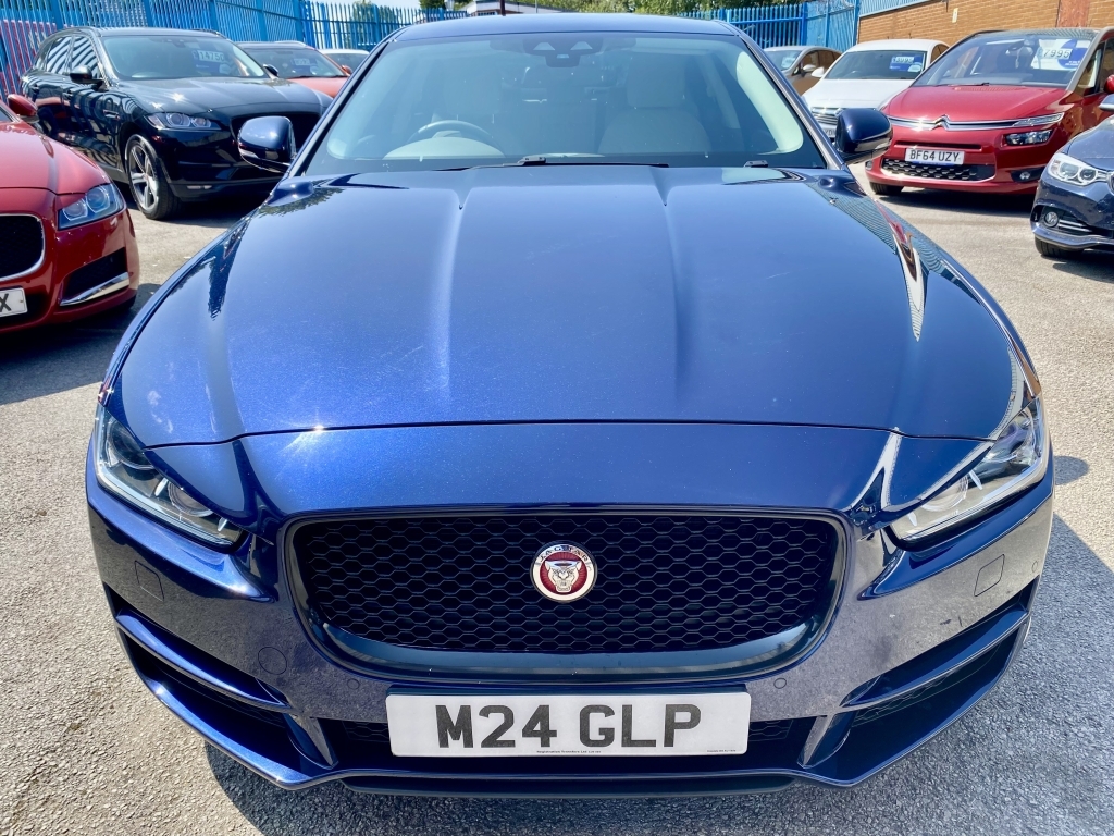 Jaguar XE 2.0 Portfolio Blue #3
