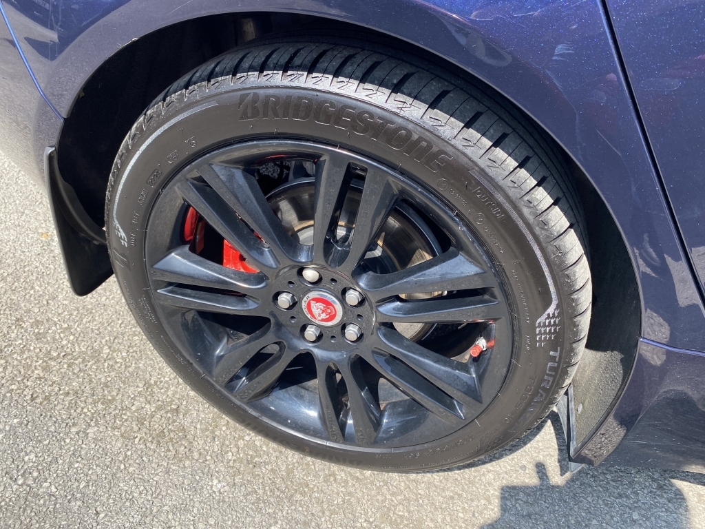 Jaguar XE R-sport Blue #13