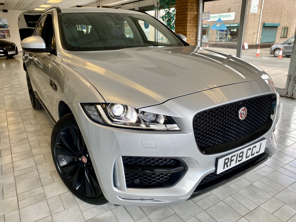 Jaguar F-Pace 2.0 R-sport Awd Silver #2