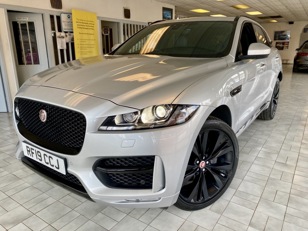 Jaguar F-Pace 2.0 R-sport Awd Silver #4