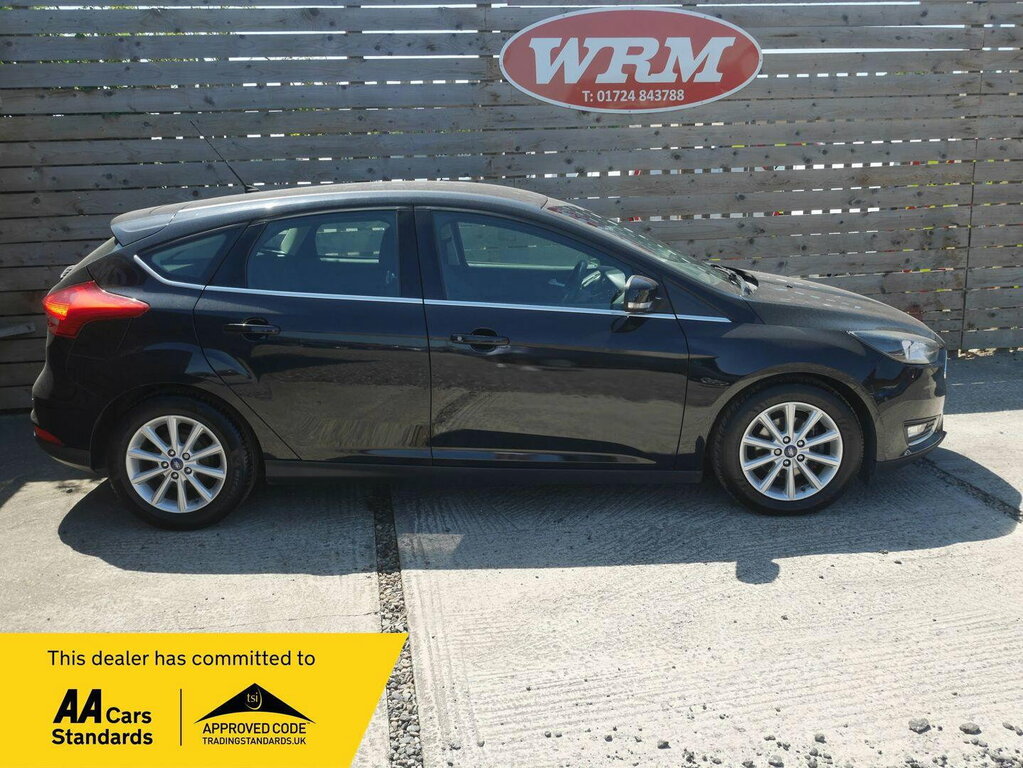 Ford Focus 1.0T Ecoboost Titanium Hatchback Black