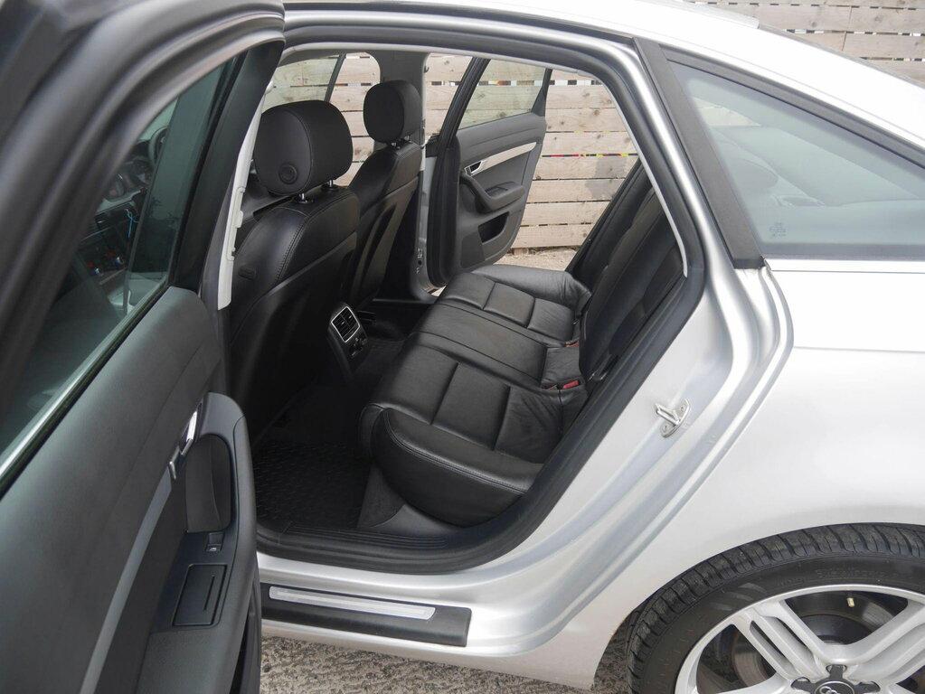 Audi A6 Saloon S Line Black #17