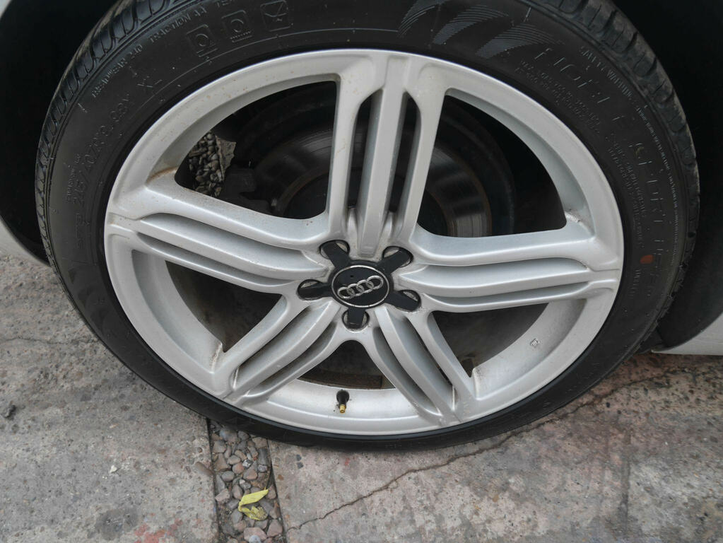 Audi A6 Saloon S Line Black #42