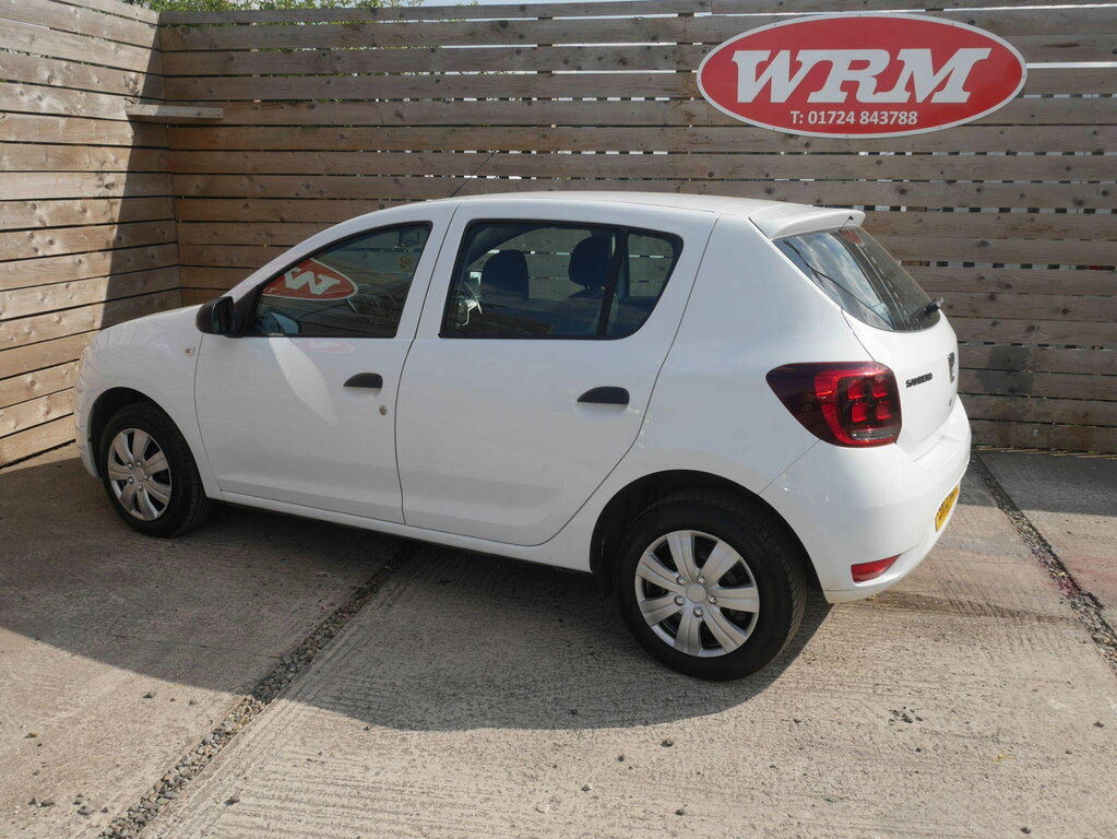 Dacia Sandero 0.9 Tce Essential Hatchback Euro SR19NLK White #6