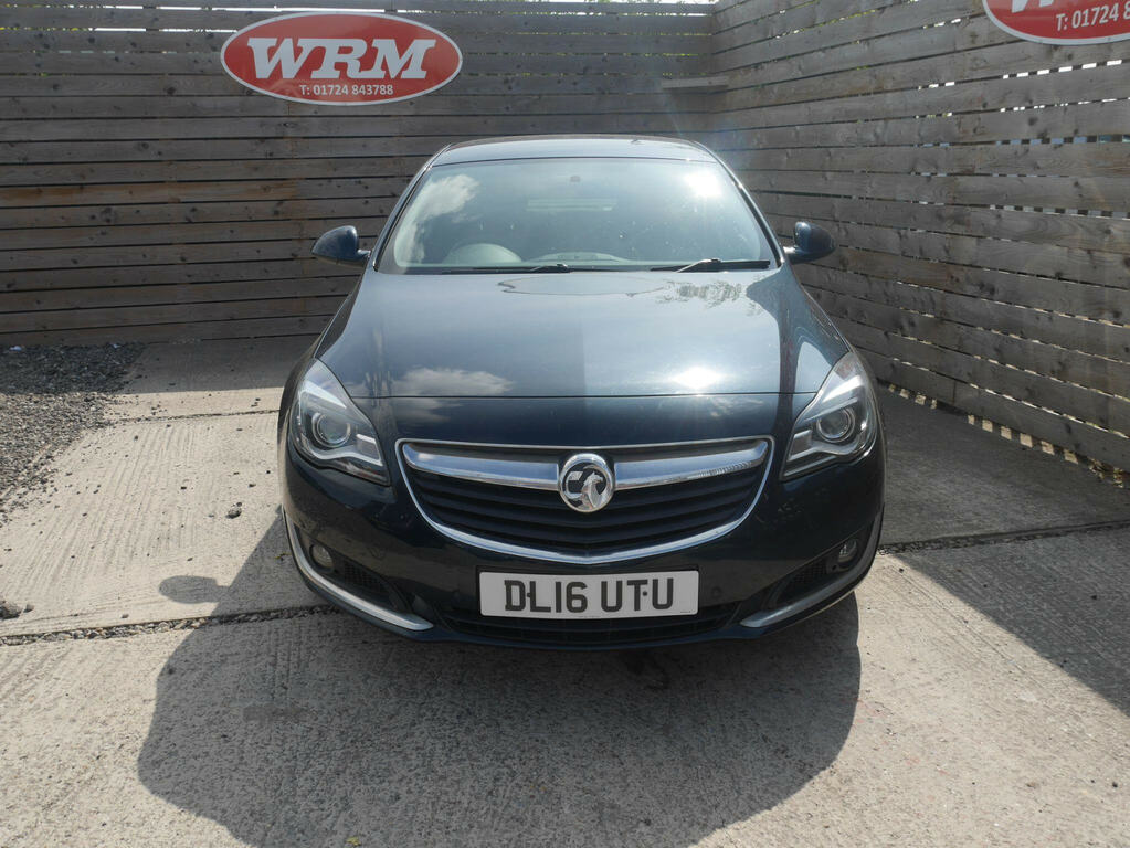 Vauxhall Insignia 1.6 Cdti Sri Nav Hatchback Euro DL16UTU Green #3