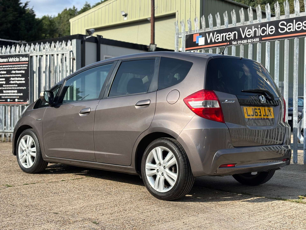Honda Jazz Es I-vtec Cvt #6
