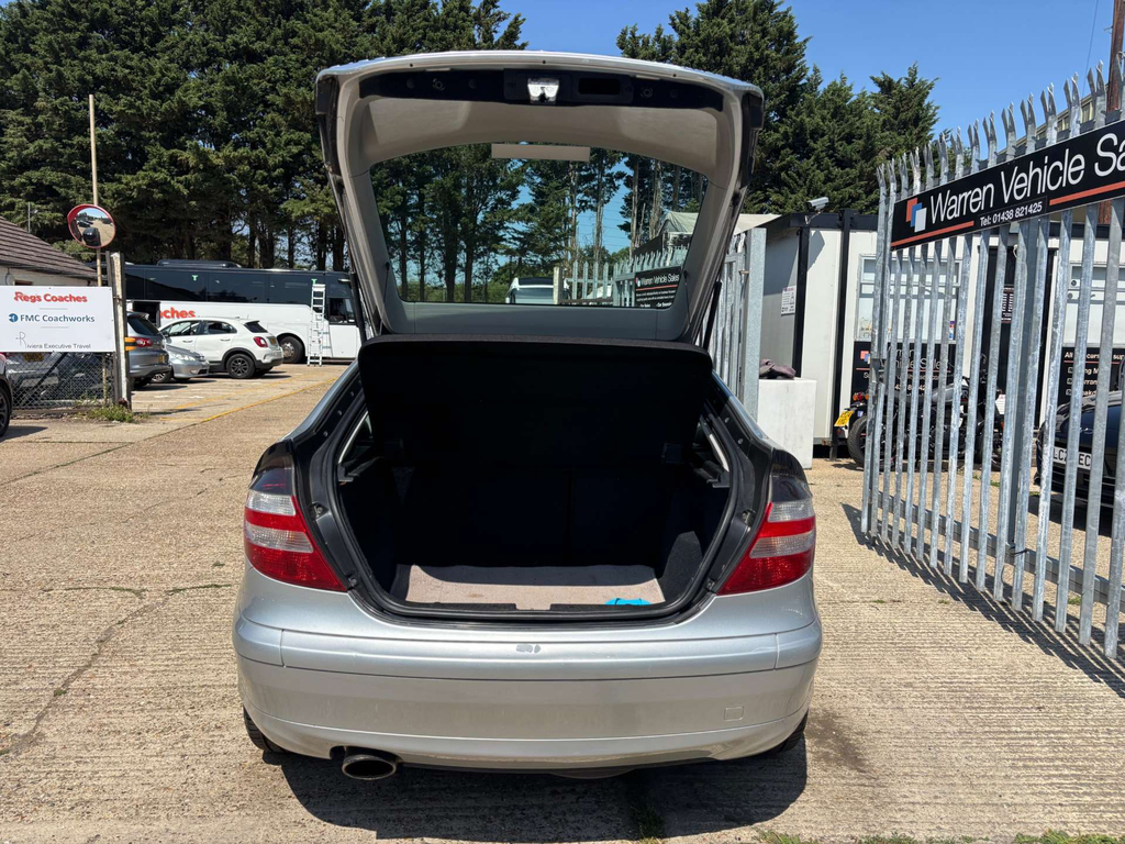 Mercedes-Benz C Class 2.1L C220 Cdi Elegance Se 148 Bhp Silver #9