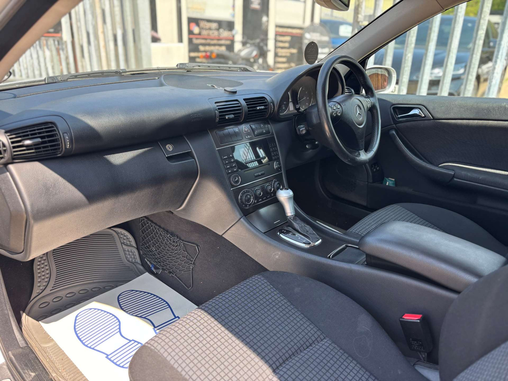Mercedes-Benz C Class 2.1L C220 Cdi Elegance Se 148 Bhp Silver #23