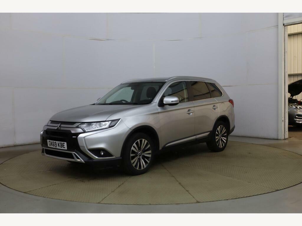Mitsubishi Outlander 2.0 Mivec Design Cvt 4Wd Euro 6 Ss