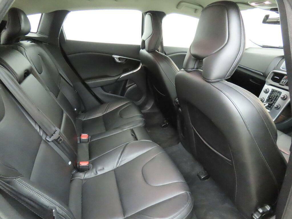 Volvo V40 V40 Inscription D4 Black #11