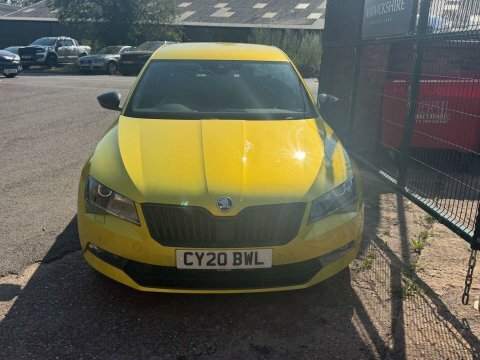 Skoda Superb 2.0 Superb Sportline Green #3