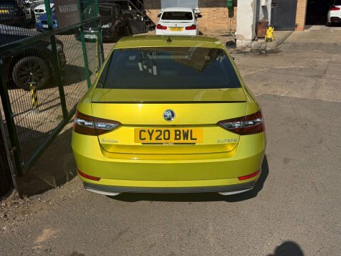Skoda Superb 2.0 Superb Sportline Green #5