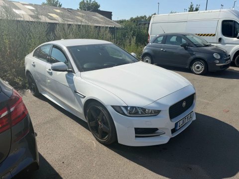 Jaguar XE 2.0 Xe R-sport White #3