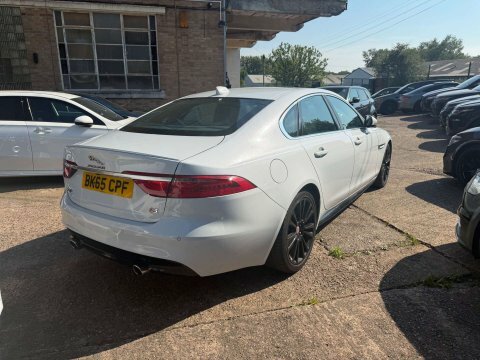 Jaguar XF 3.0 Xf V6 White #5