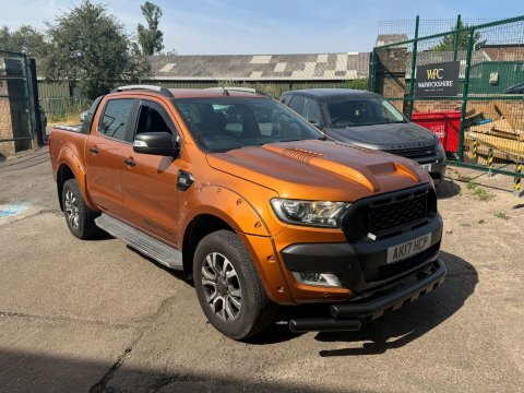 Ford Ranger 3.2L Wildtrak 4X4 Dcb Tdci 197 Bhp Orange #1
