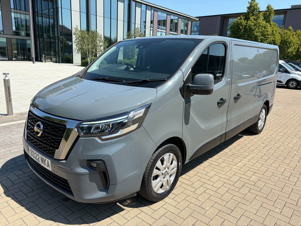 Nissan Primastar 2L Tekna Grey