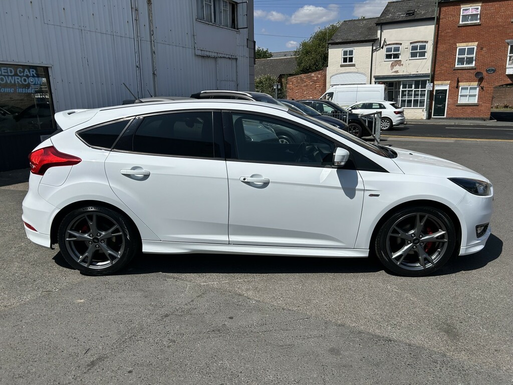 Ford Focus 1.0 T Ecoboost 140Ps St-line X White #4