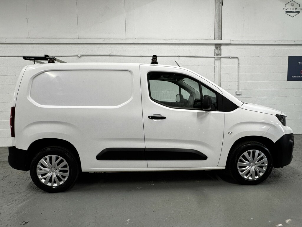 Peugeot Partner Panel Van 1.5 Bluehdi 1000 Professional 202121 MW21SWX White #3