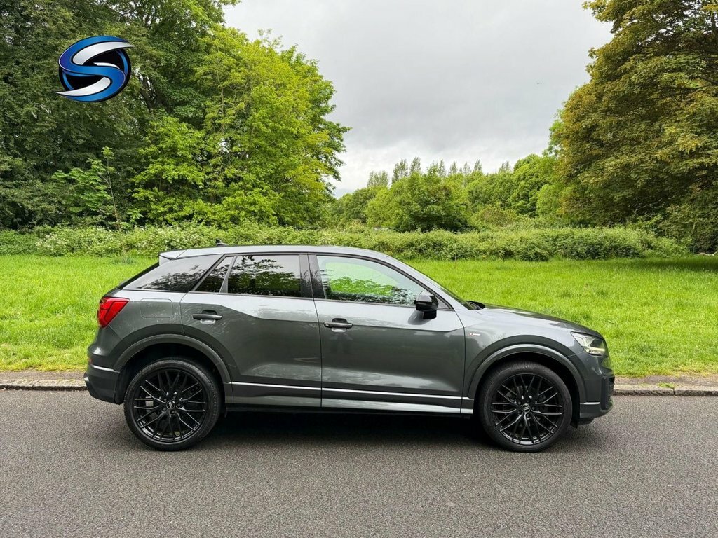 Audi Q2 2L Black Edition BM19ACO Grey #5