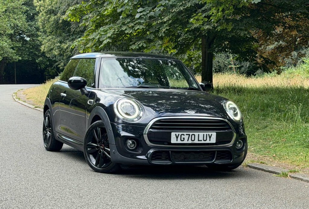 Mini Hatch 1.5L Cooper Sport Black