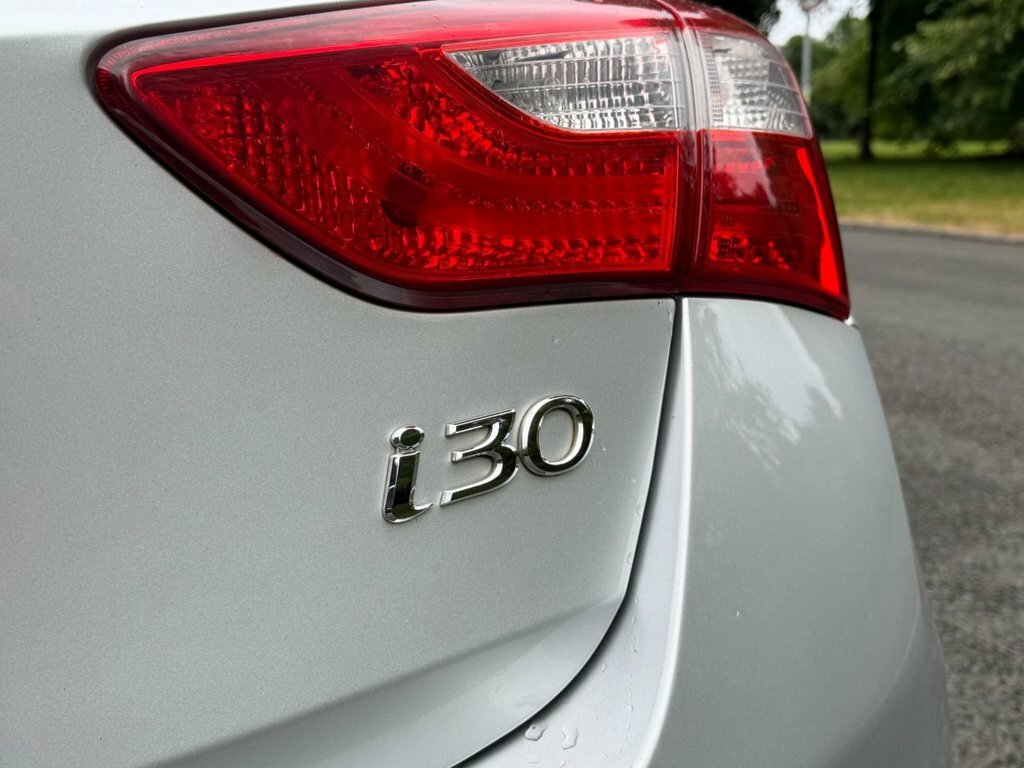 Hyundai I30 1.6 Crdi Se Hatchback Euro 5 11 Silver #11