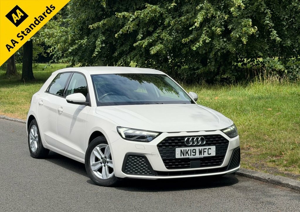 Audi A1 1L Se White