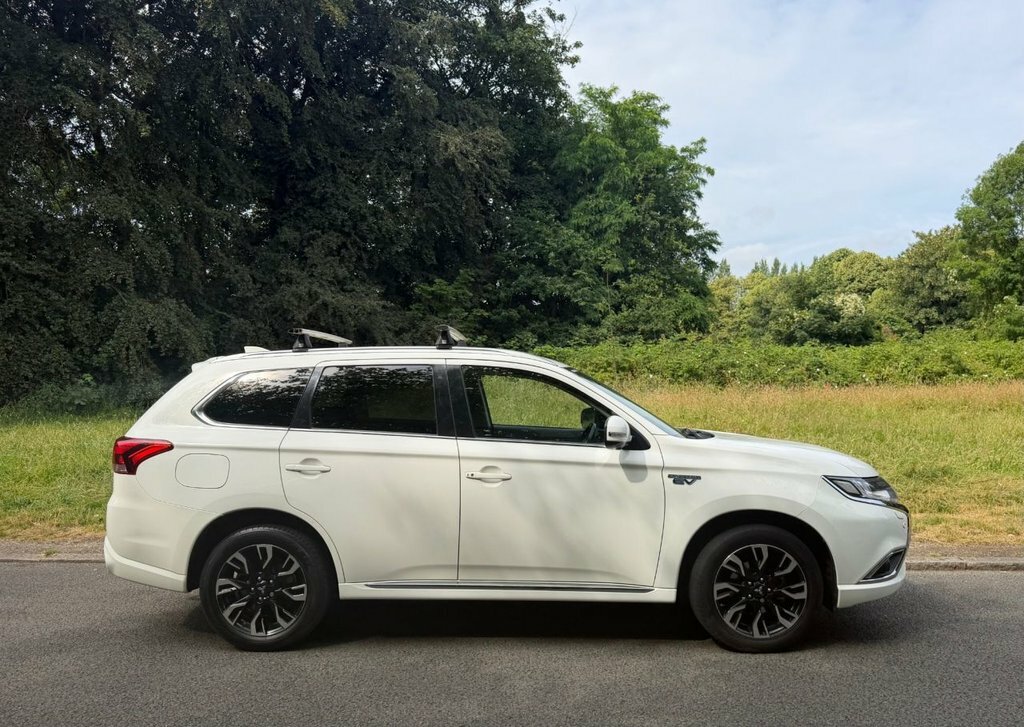 Mitsubishi Outlander 2L 4Hs White #5