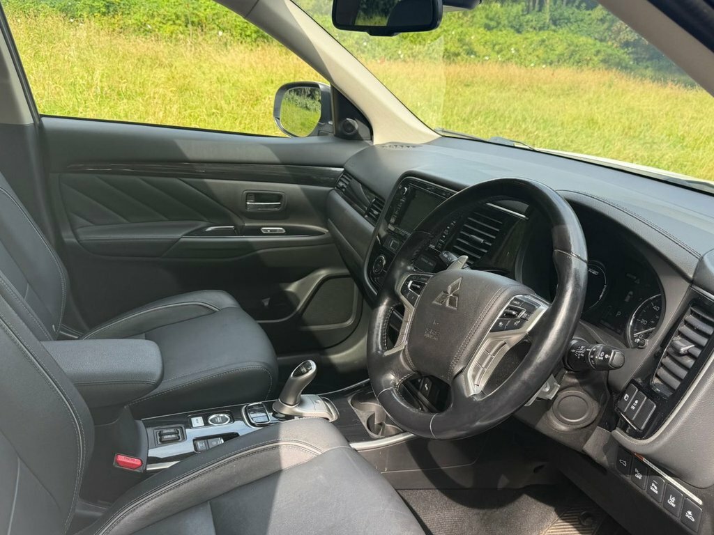 Mitsubishi Outlander 2L 4Hs White #2