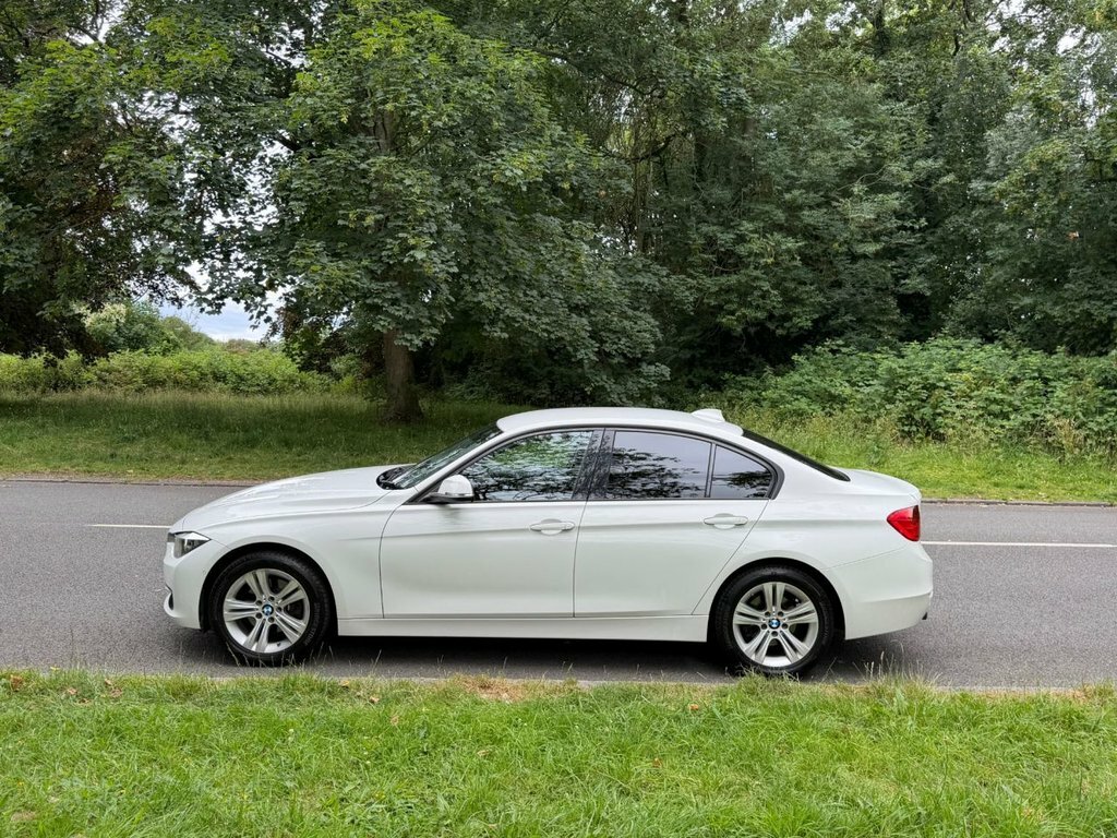 BMW 3 Series 2L Sport White #4