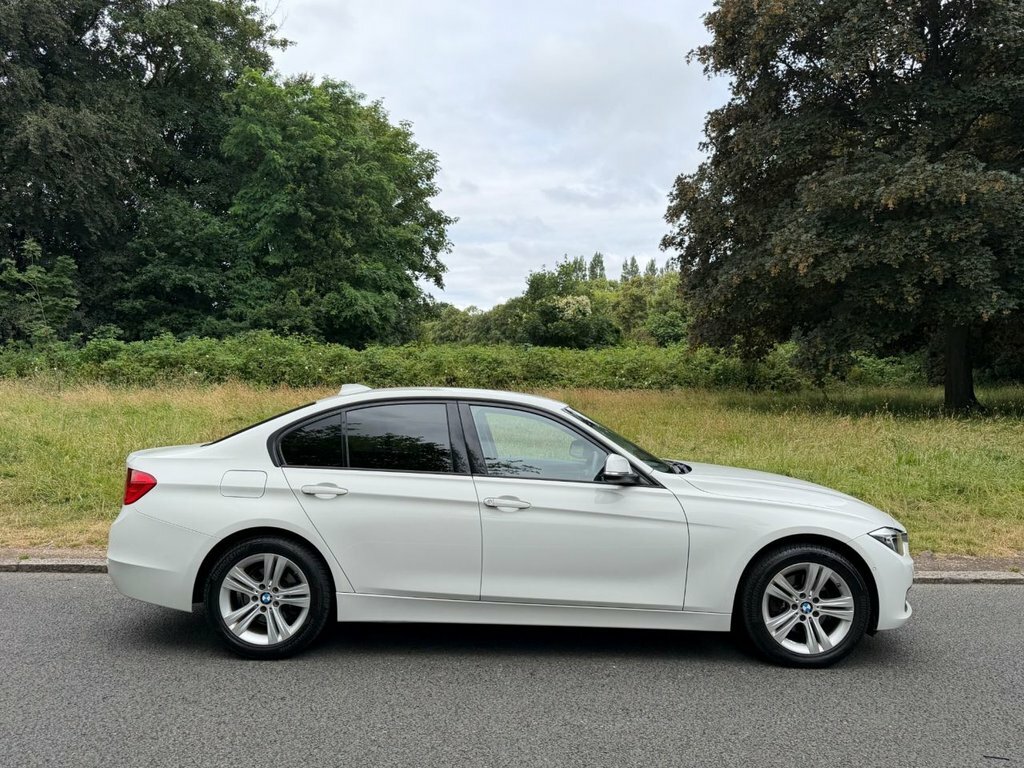 BMW 3 Series 2L Sport White #3